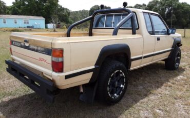Mitsubishi-Mighty-max-4x4-1988-2