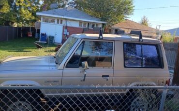 Mitsubishi-Montero-1988-Gold-Brown-2