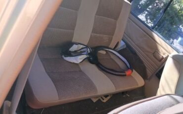 Mitsubishi-Montero-1988-Gold-Brown-4
