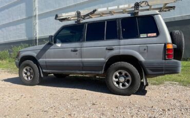 Mitsubishi-Montero-ls-sport-utility-4d-1995-grey-1