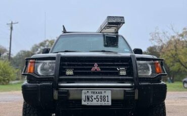 Mitsubishi-Montero-ls-sport-utility-4d-1995-grey-4