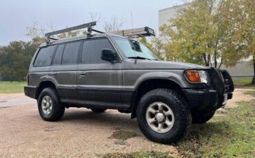 Mitsubishi-Montero-ls-sport-utility-4d-1995-grey-5