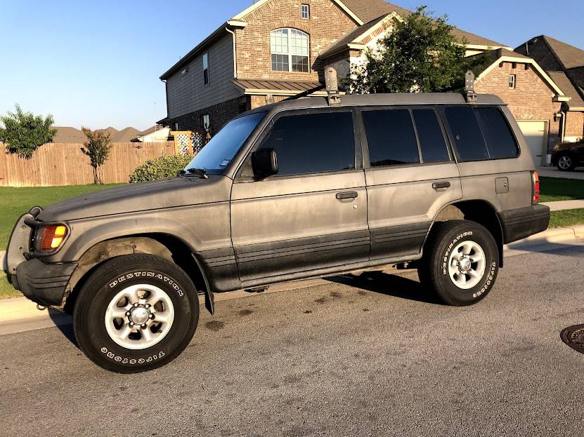 Mitsubishi-Montero-ls-sport-utility-4d-1995-grey-6