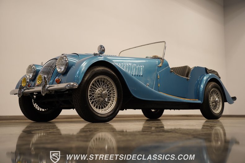 Morgan-Plus-4-1967-Blue-Black-23