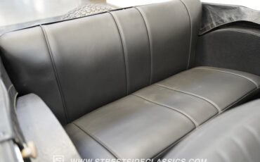 Morgan-Plus-4-1967-Blue-Black-3