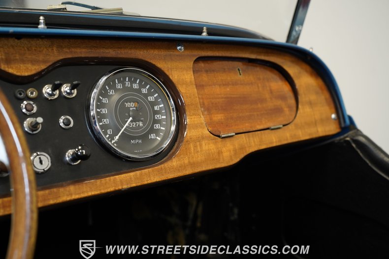 Morgan-Plus-4-1967-Blue-Black-46