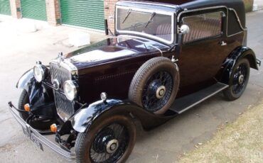Morris-Minor-1932-Dark-Burgundy-RedBl-Burgundy-Red-Leather-6
