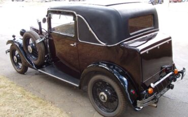 Morris-Minor-1932-Dark-Burgundy-RedBl-Burgundy-Red-Leather-9