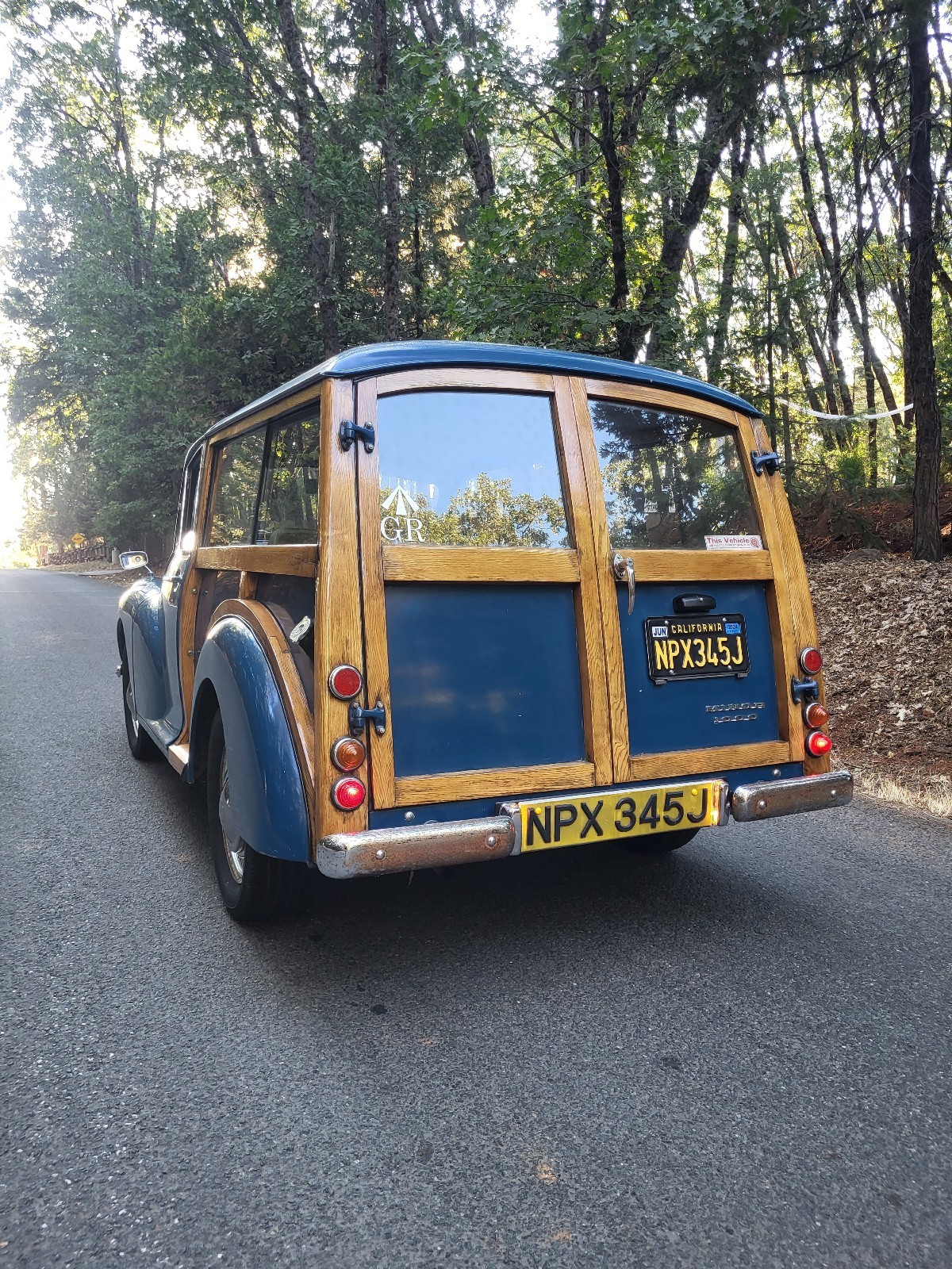 Morris-Minor-Traveller-1971-13