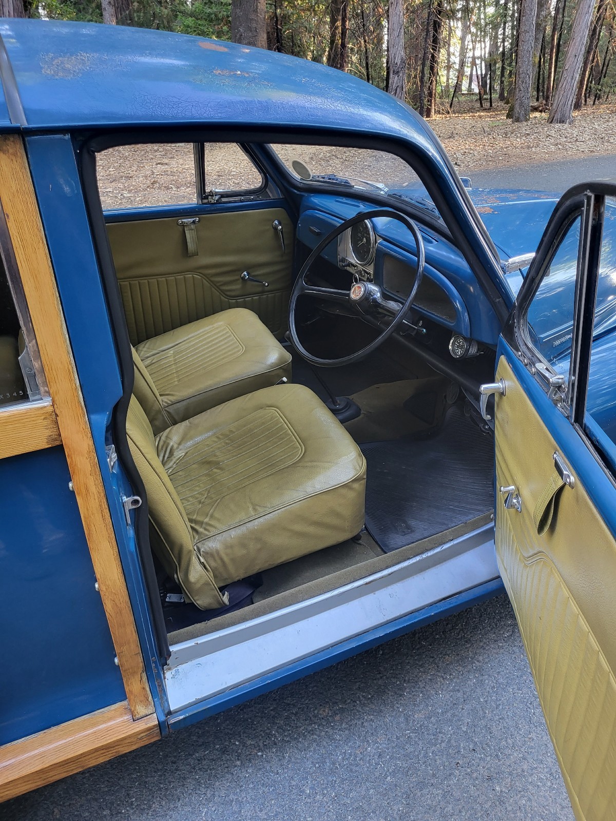 Morris-Minor-Traveller-1971-15