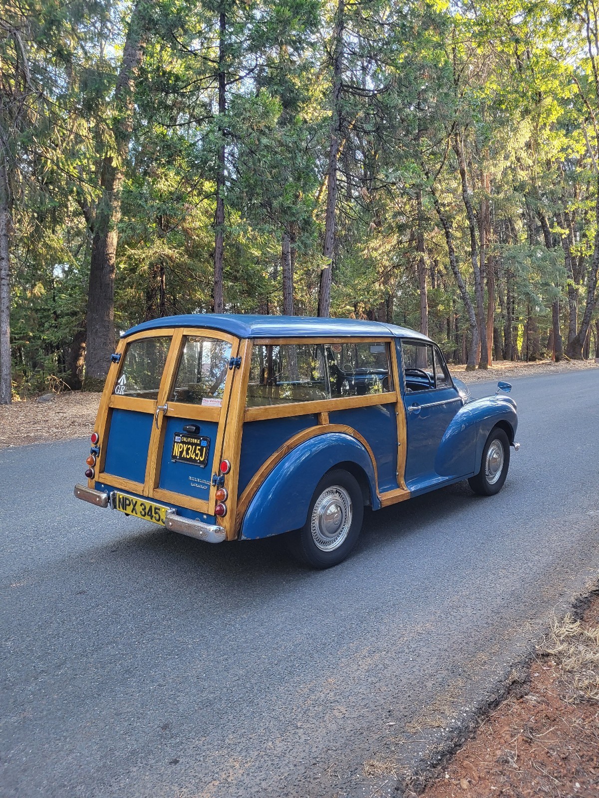 Morris-Minor-Traveller-1971-5