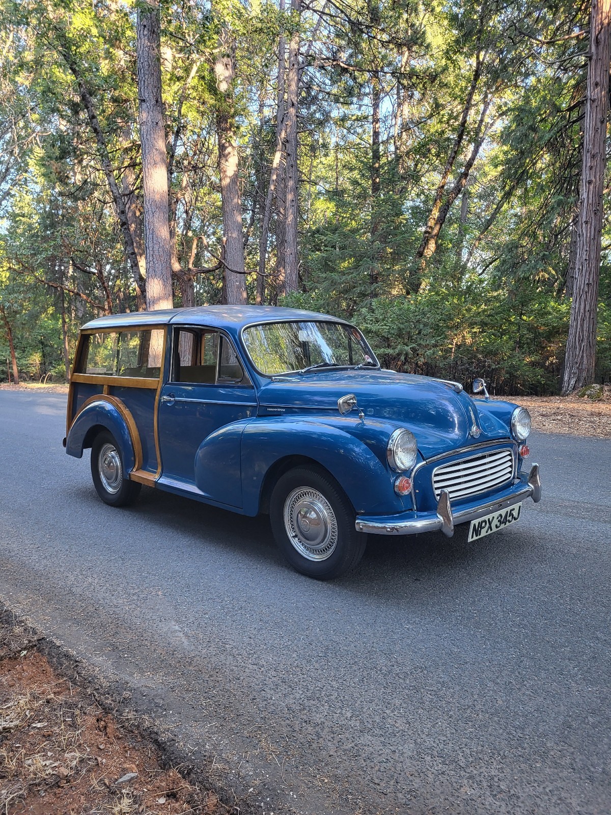Morris-Minor-Traveller-1971