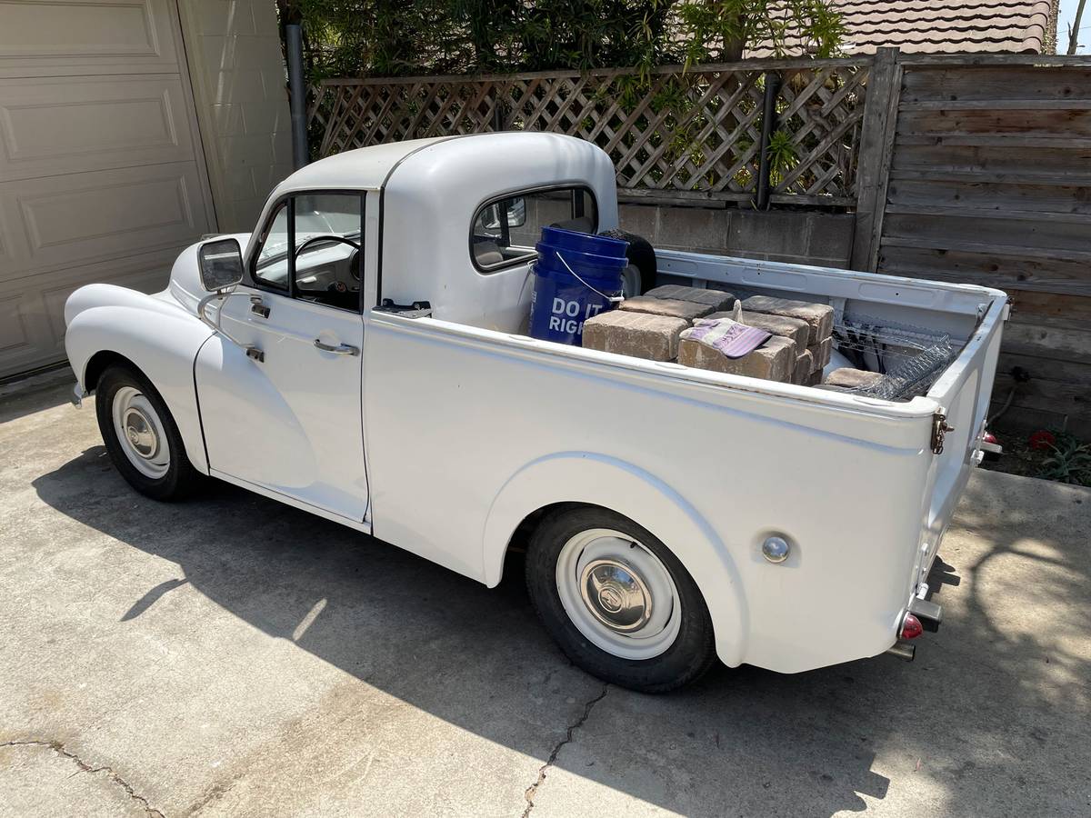 Morris-minor-pickup-1961-white-5