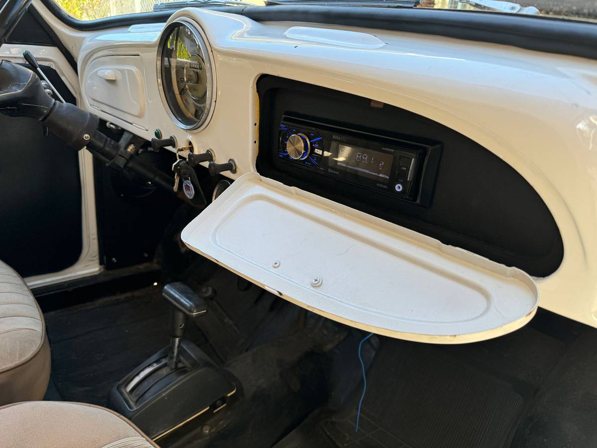 Morris-minor-pickup-1961-white-7