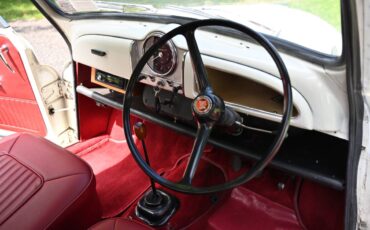 Morris-minor-traveller-1000-1968-white-14