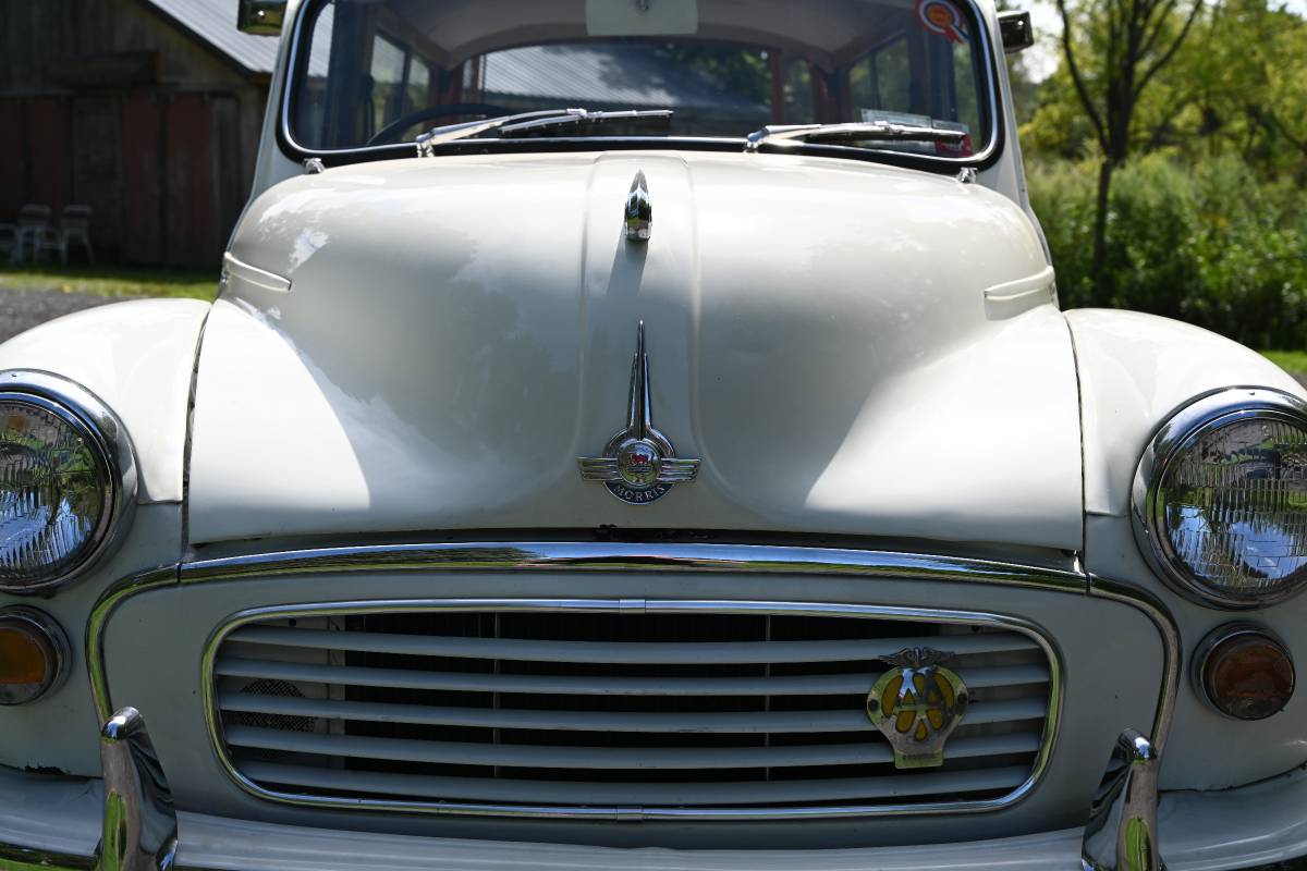 Morris-minor-traveller-1000-1968-white-17