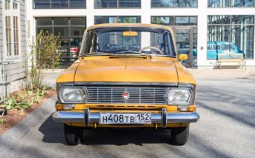 Moskvitch-408E-1974-Sedan-1