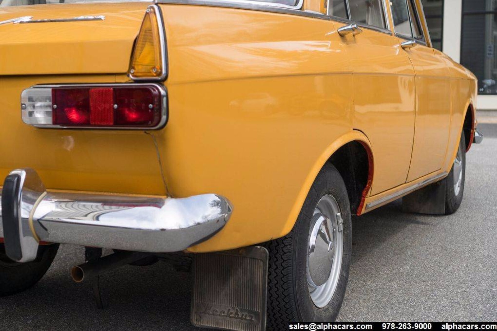 Moskvitch-408E-1974-Sedan-11