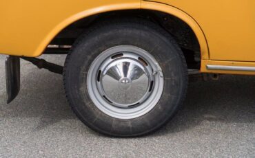 Moskvitch-408E-1974-Sedan-13