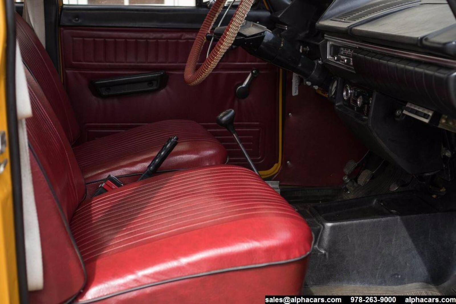 Moskvitch-408E-1974-Sedan-19