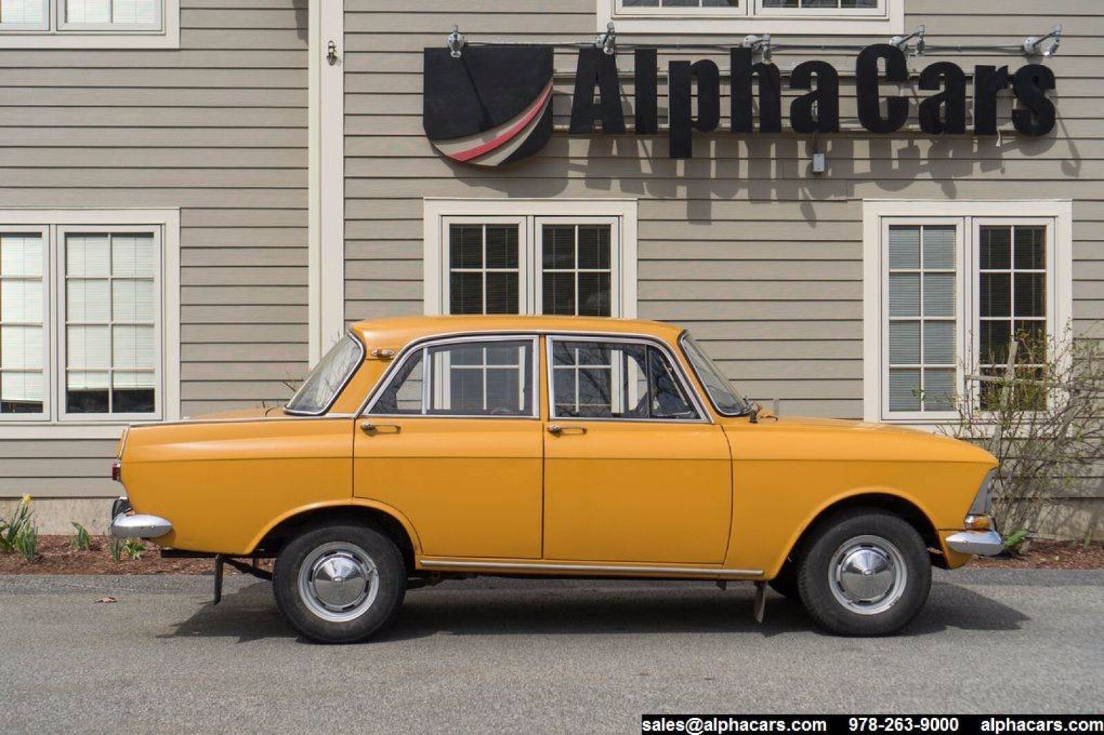 Moskvitch-408E-1974-Sedan-7