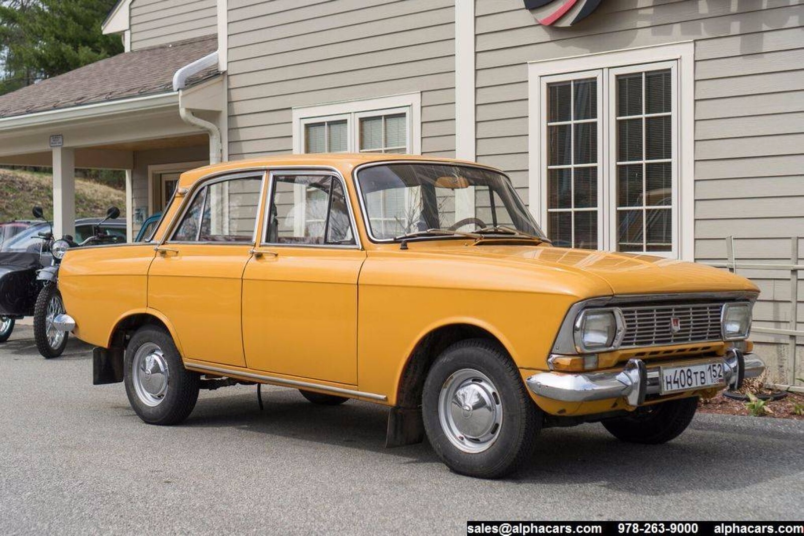 Moskvitch-408E-1974-Sedan-8