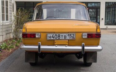 Moskvitch-408E-1974-Sedan-9