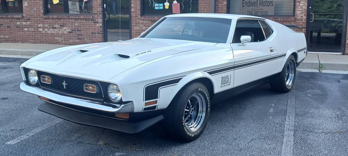 Mustang-mach-1-1971-white-17
