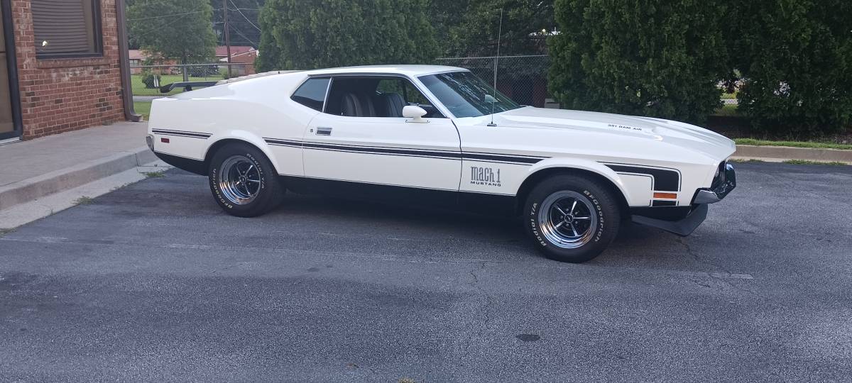 Mustang-mach-1-1971-white-2