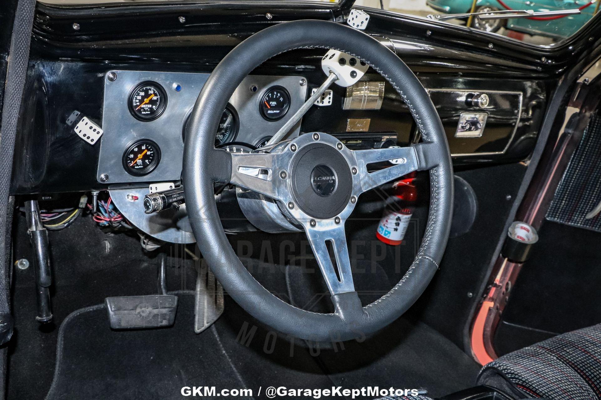 Nash-Lafayette-1938-Black-And-Salmon-Black-3