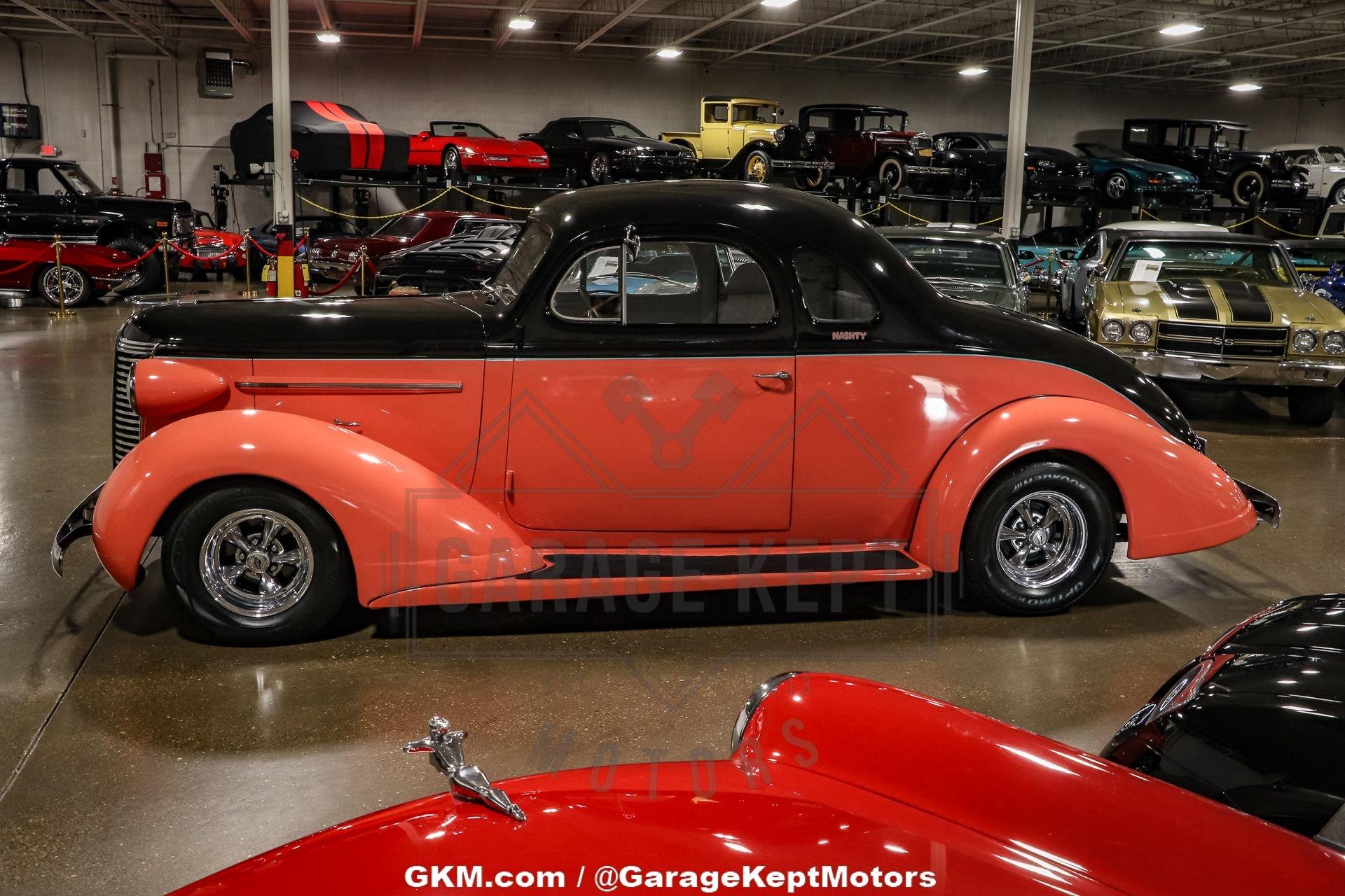 Nash-Lafayette-1938-Black-And-Salmon-Black-30