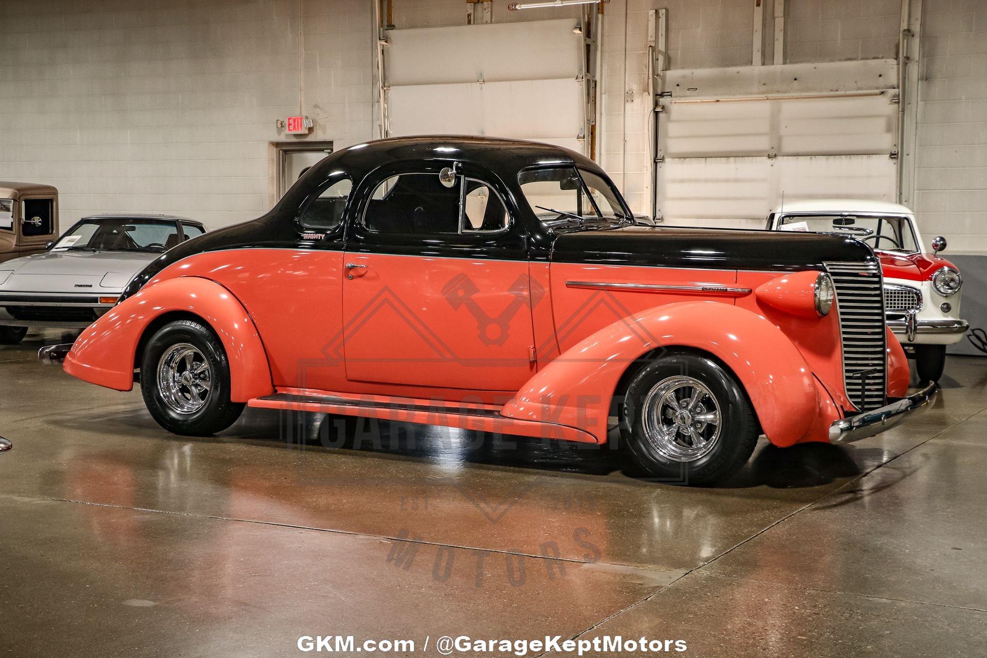 Nash-Lafayette-1938-Black-And-Salmon-Black-33