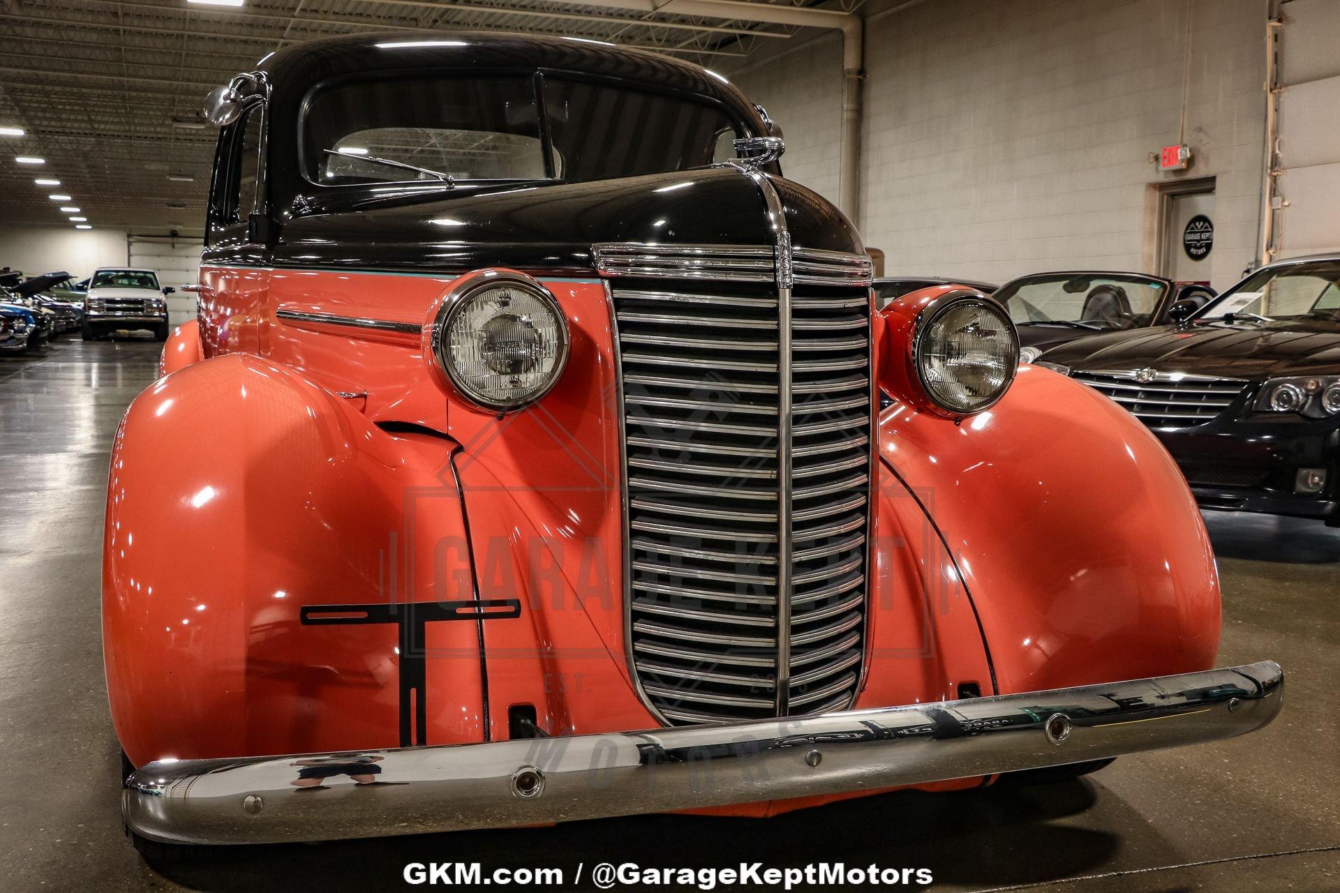 Nash-Lafayette-1938-Black-And-Salmon-Black-39