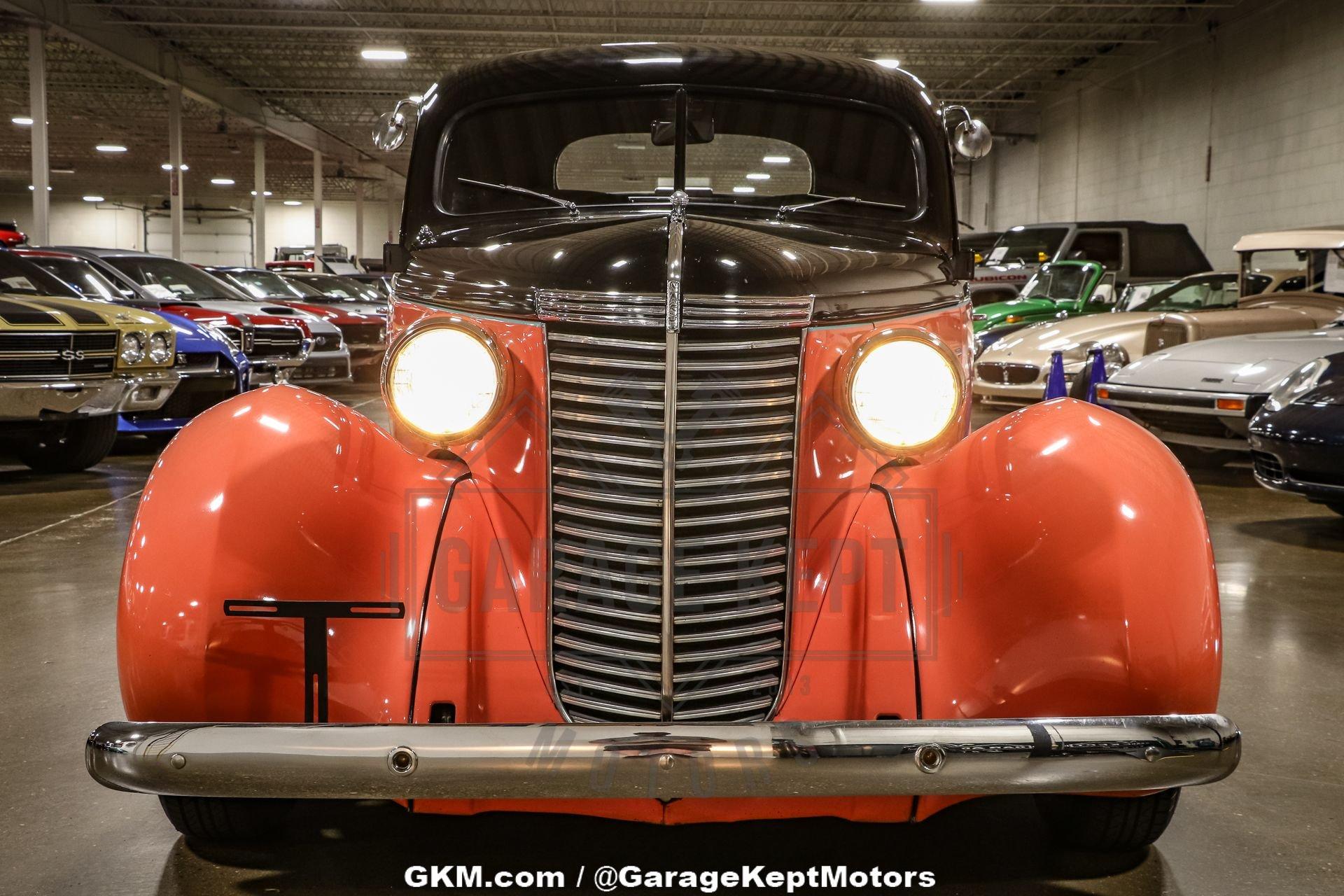 Nash-Lafayette-1938-Black-And-Salmon-Black-42