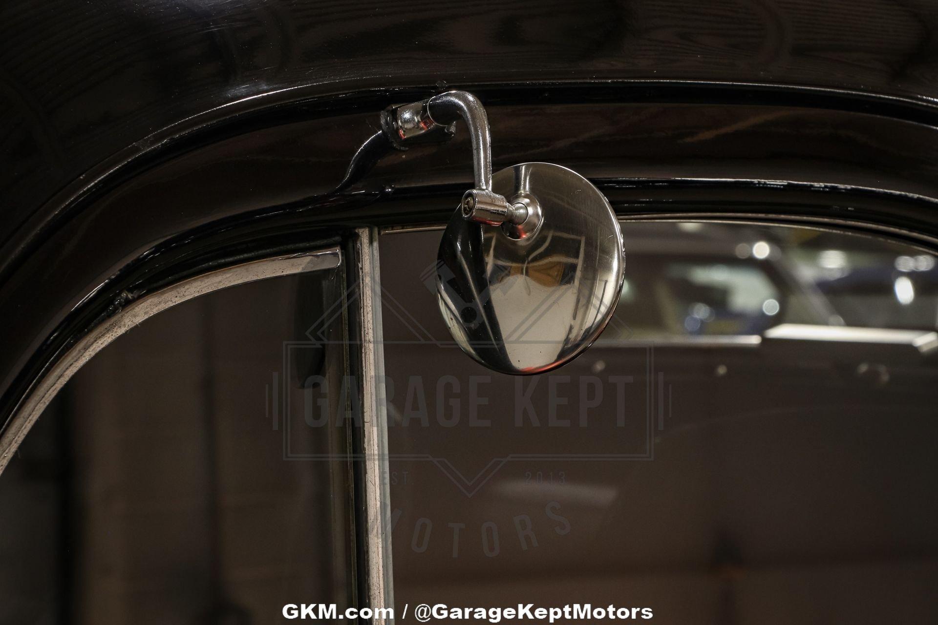 Nash-Lafayette-1938-Black-And-Salmon-Black-9