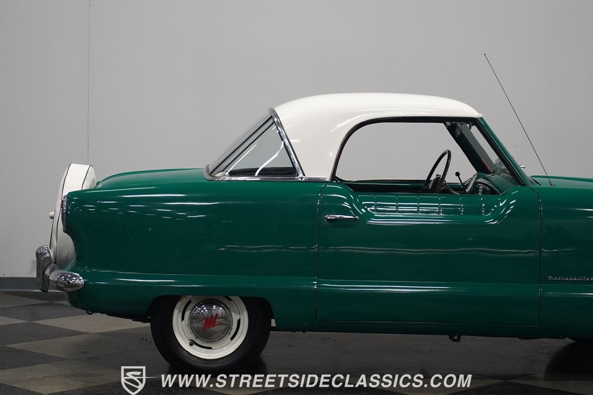 Nash-Metropolitan-1954-Coupe-33