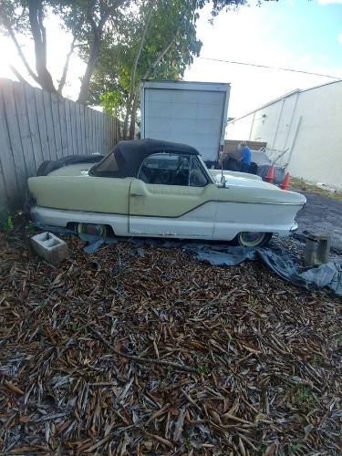 Nash-Metropolitan-1961-Yellow-Creme-2