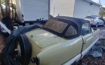 Nash-Metropolitan-1961-Yellow-Creme-3
