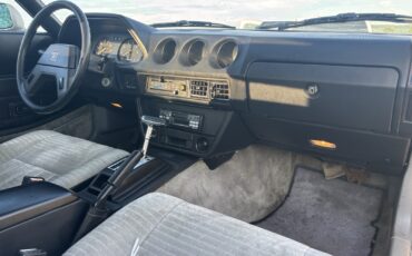 Nissan-280ZX-1983-Hatchback-11