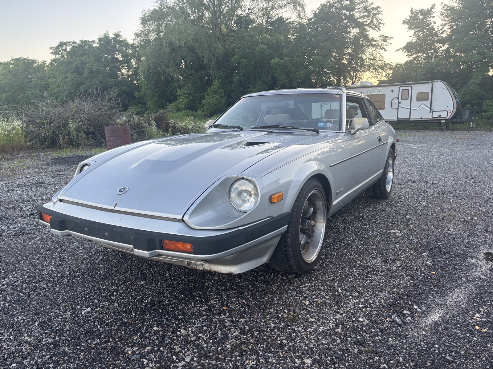 Nissan-280ZX-1983-Hatchback-2