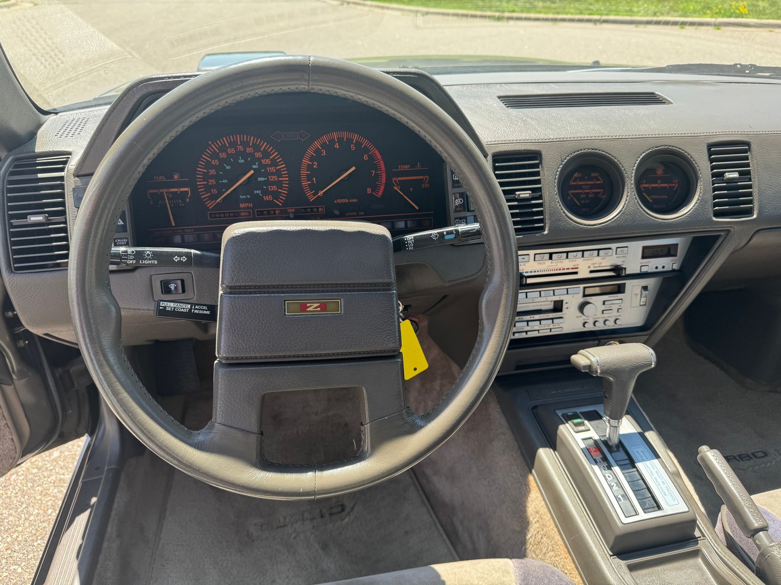 Nissan-300ZX-1985-Hatchback-10
