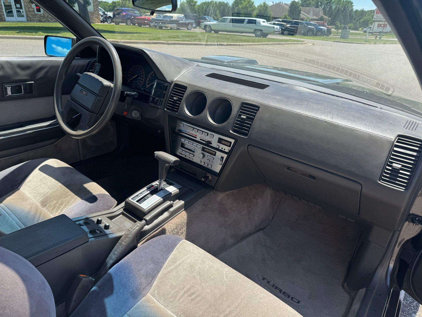 Nissan-300ZX-1985-Hatchback-11