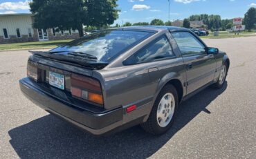 Nissan-300ZX-1985-Hatchback-2