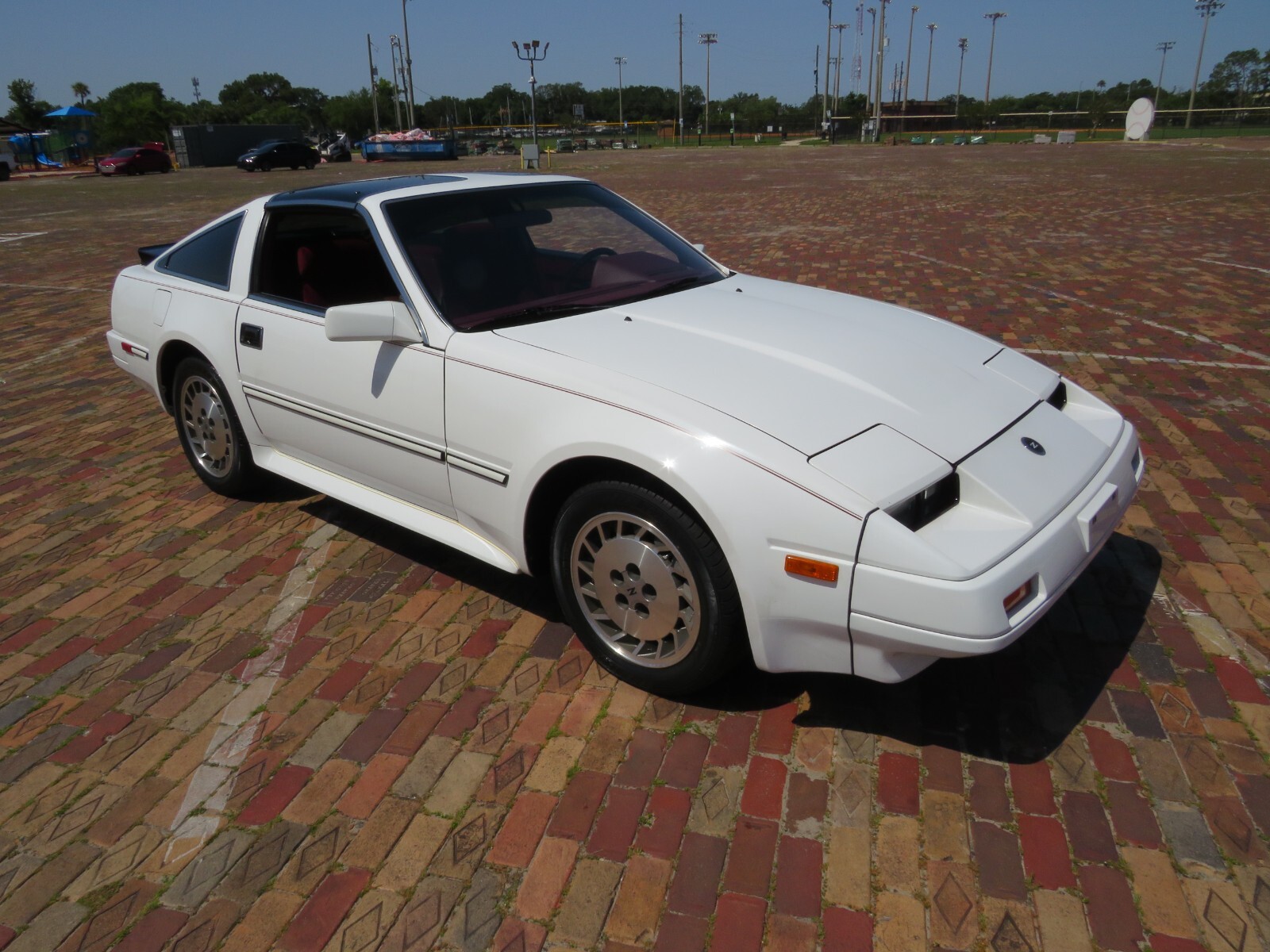 Nissan-300ZX-1986-Coupe-1
