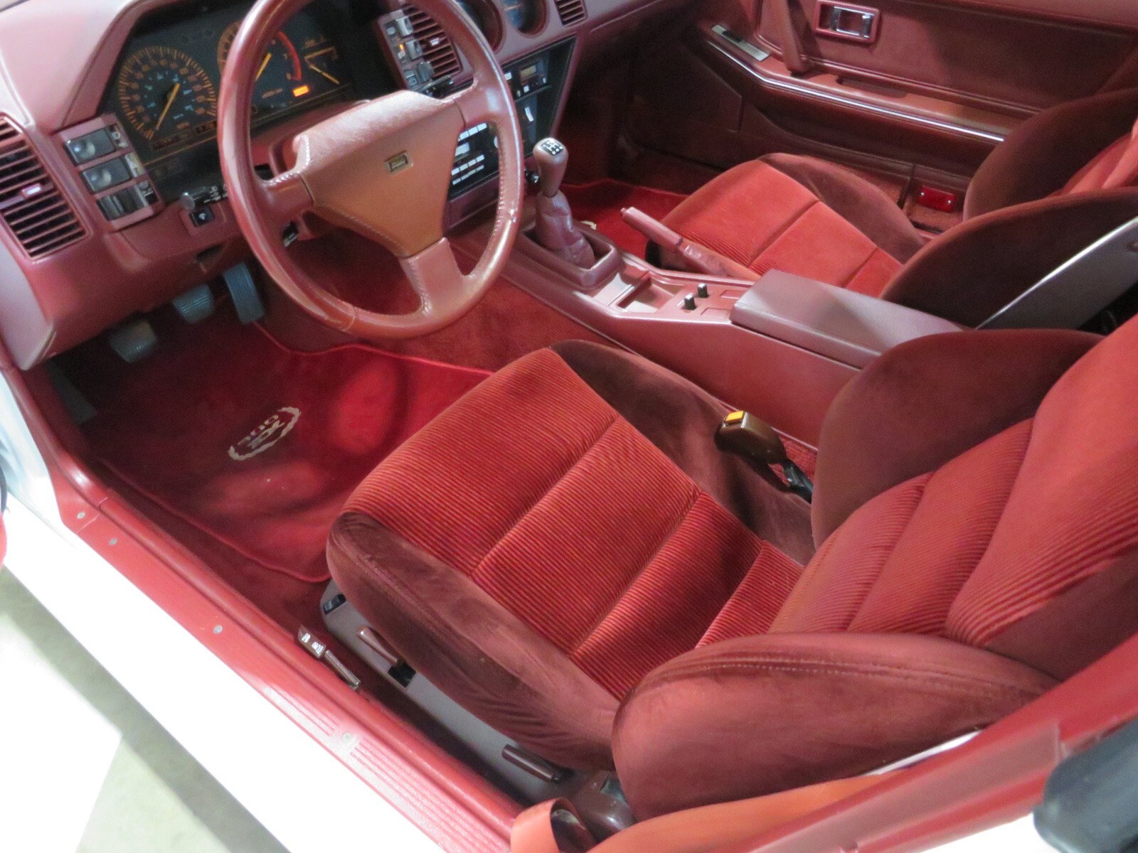 Nissan-300ZX-1986-Coupe-15