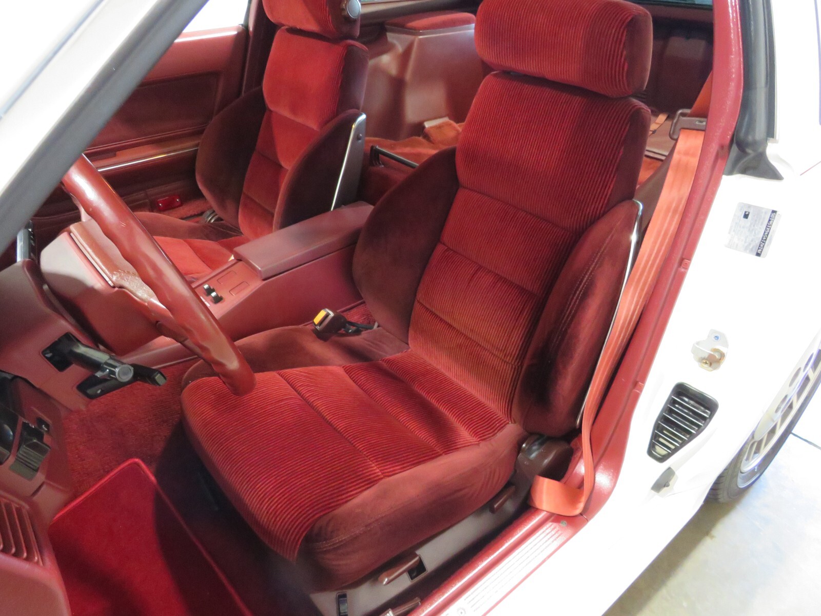 Nissan-300ZX-1986-Coupe-16