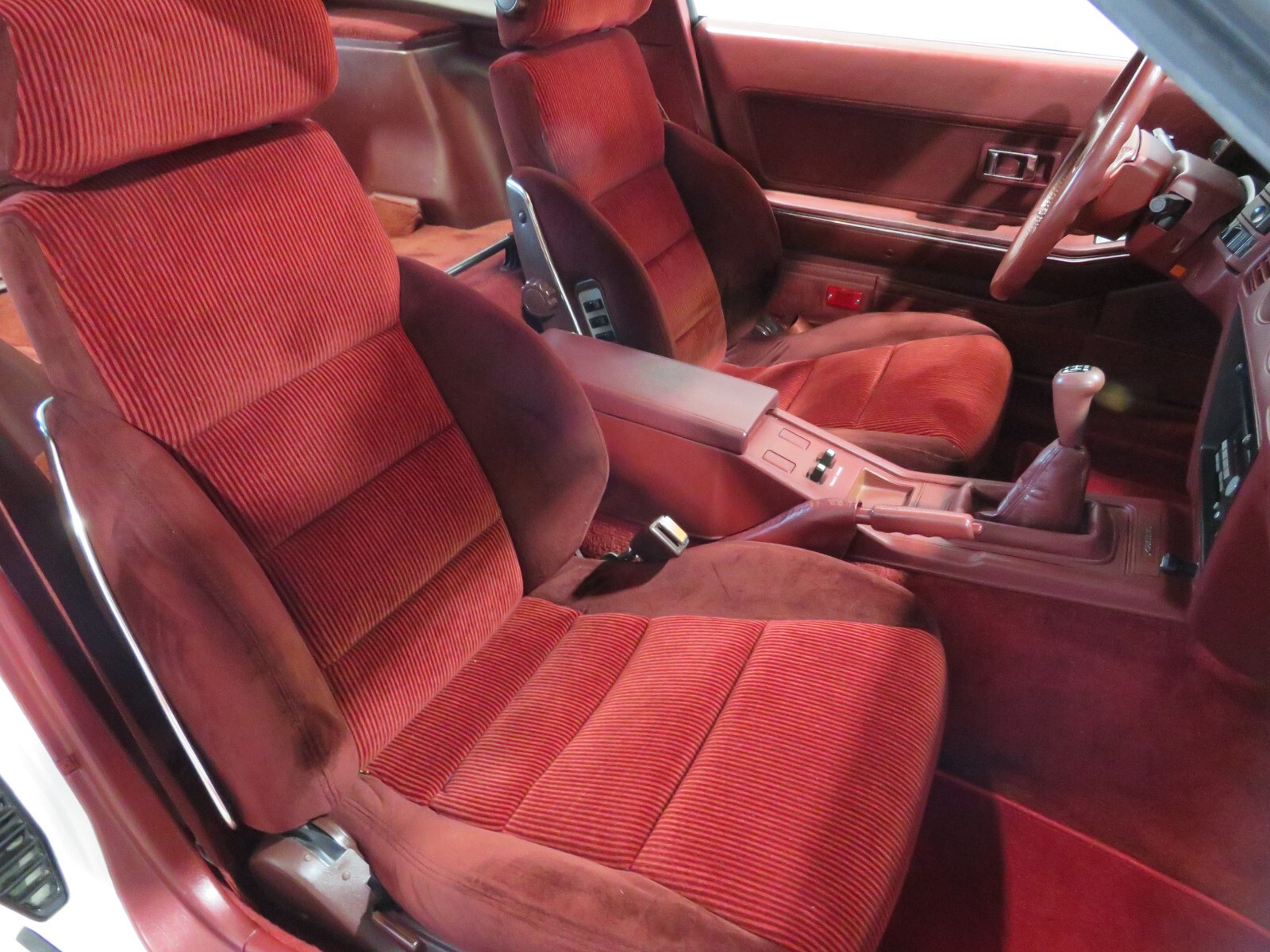 Nissan-300ZX-1986-Coupe-17