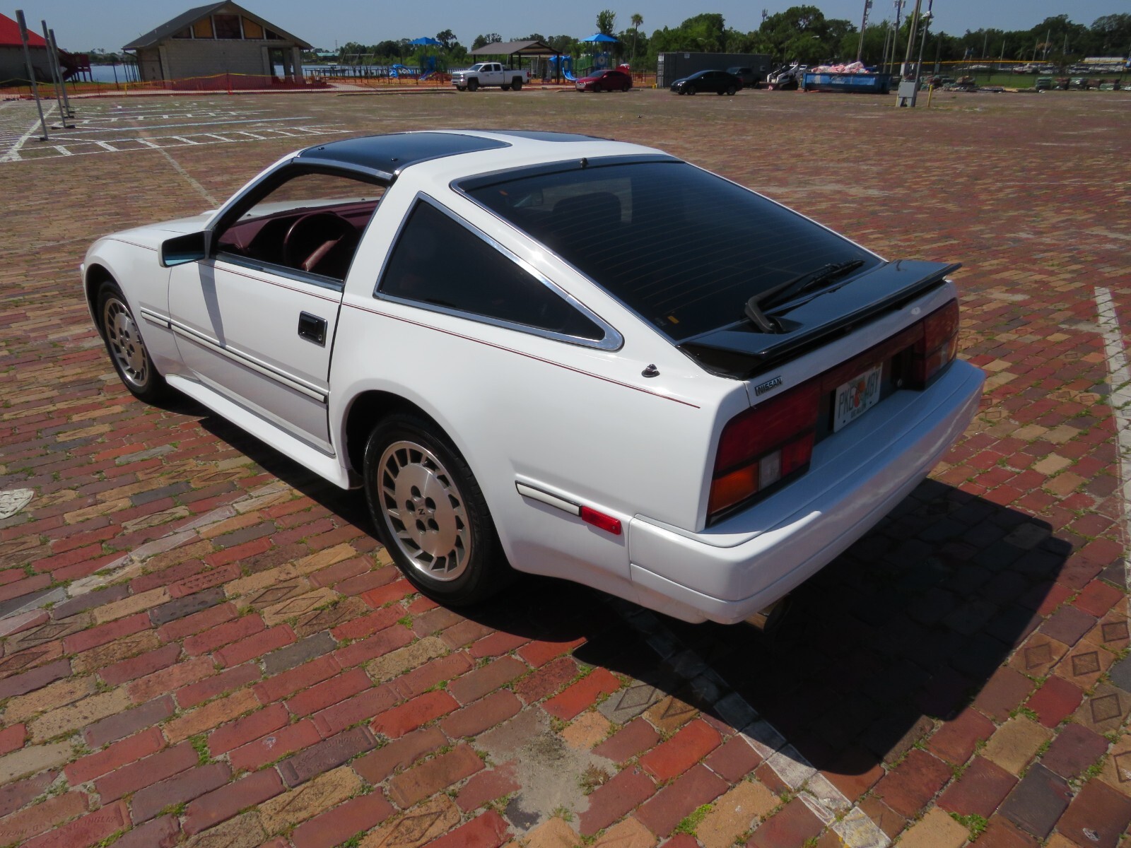 Nissan-300ZX-1986-Coupe-2