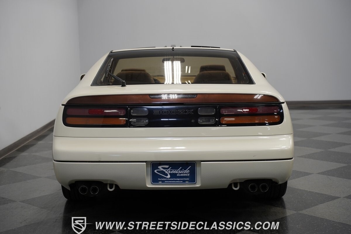 Nissan-300ZX-1993-Coupe-9