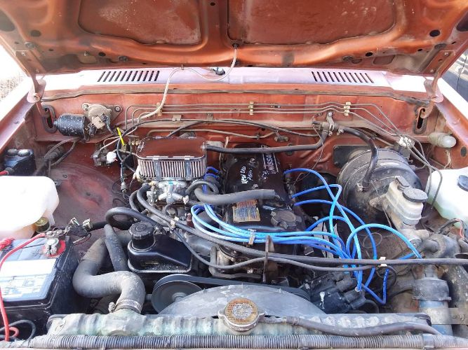 Nissan-720-1984-Orange-10